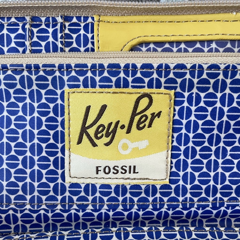 Fossil Key-Per Abstract Wallet For Women - image 5